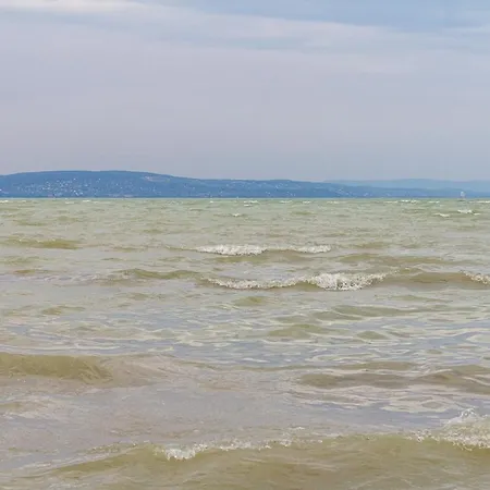 2br Lakeside Haven W Ac By Nw Appartement