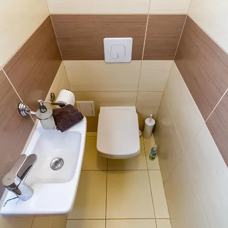 2br Lakeside Haven W Ac By Nw شقة *