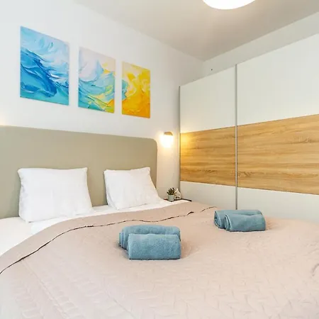 2br Lakeside Haven W Ac By Nw