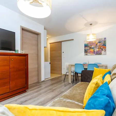 2br Lakeside Haven W Ac By Nw شقة *