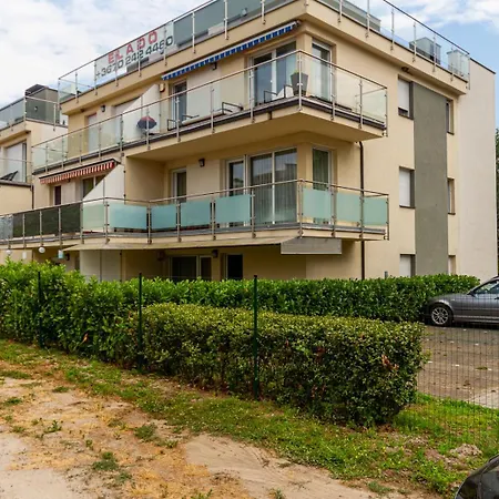 2br Lakeside Haven W Ac By Nw Appartement Siófok