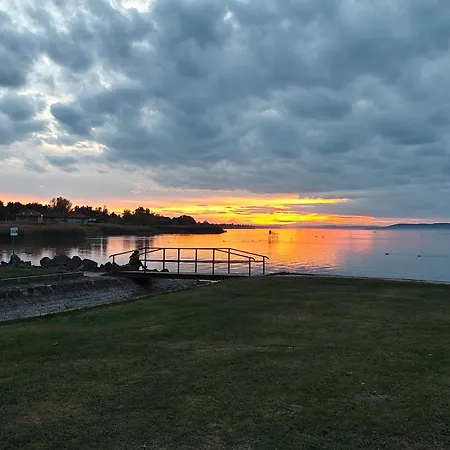 Appartement 2br Lakeside Haven W Ac By Nw Siófok