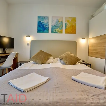 Apartment 2br Lakeside Haven W Ac By Nw *