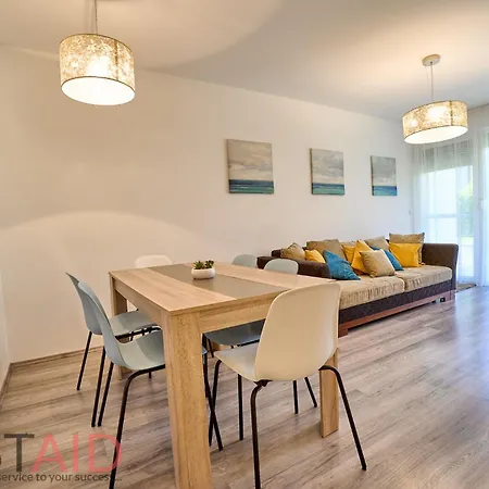 Apartment 2br Lakeside Haven W Ac By Nw Siofok