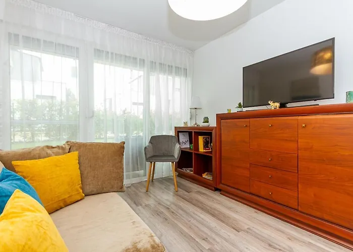 2br Lakeside Haven W Ac By Nw