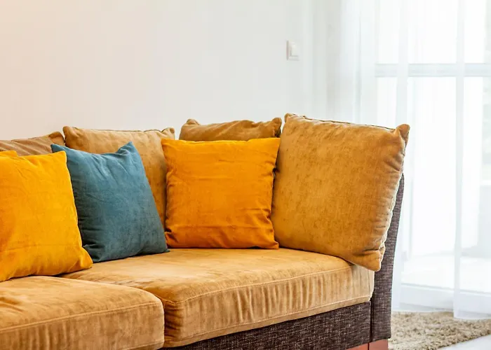 2br Lakeside Haven W Ac By Nw